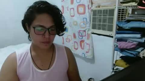 Snapshot of pepitt45 chatting on December 25, 10:48 pm Megan online show from December 25, 10:48 pm