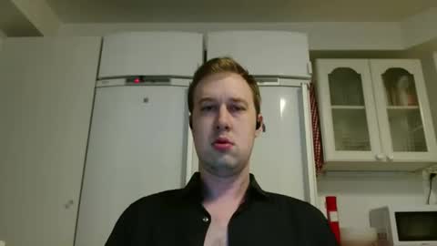 Snapshot of peppepang chatting on May 8, 3:01 am NordicBullForMilking online show from May 8, 3:01 am
