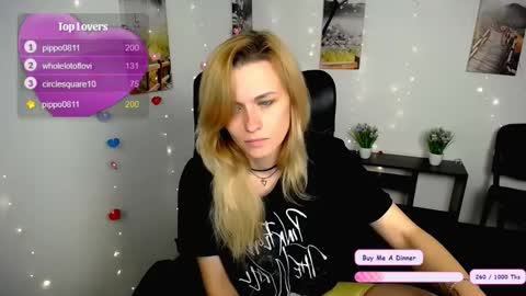 Mia online show from November 5, 7:08 am