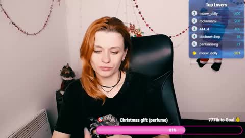 Mia online show from January 7, 8:06 am