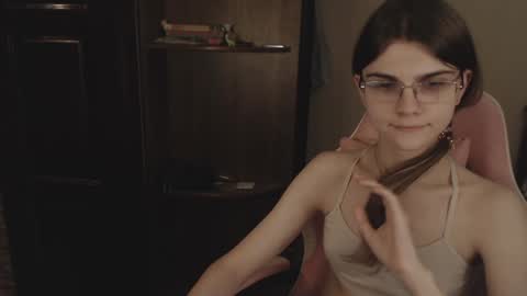 Snapshot of peralez_f chatting on January 24, 9:05 pm Farida online show from January 24, 9:05 pm