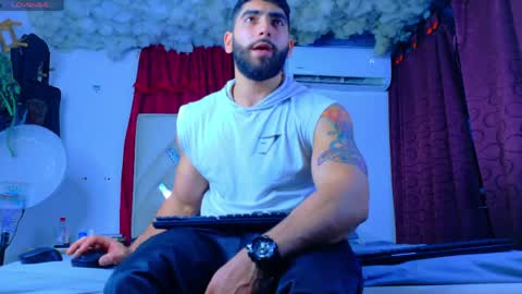 Snapshot of perfec_king00 chatting on May 27, 2:19 am Jacob online show from May 27, 2:19 am