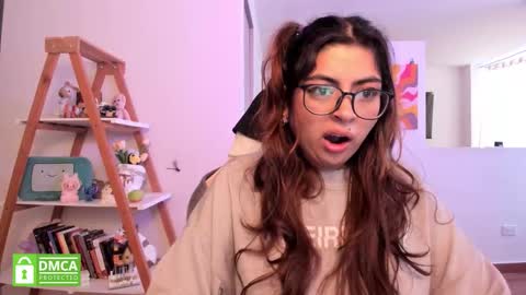 Sarah Ana Banana online show from February 19, 11:50 am