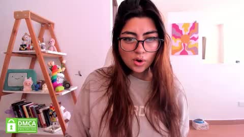 Sarah Ana Banana online show from March 3, 7:20 pm