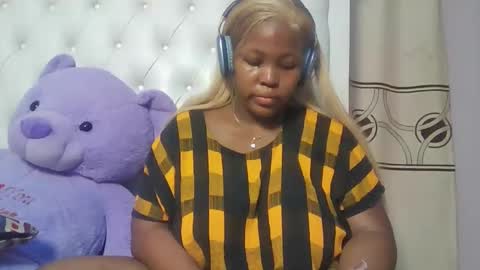 Snapshot of periwinkle20 chatting on April 28, 6:02 pm Taurus online show from April 28, 6:02 pm