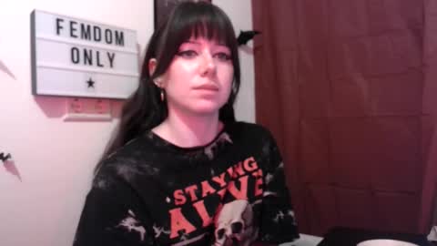 Snapshot of persephones_garden chatting on May 6, 12:10 pm Persephone online show from May 6, 12:10 pm