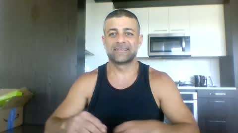 Snapshot of persianprince546 chatting on June 22, 12:13 am persianprince546 online show from June 22, 12:13 am