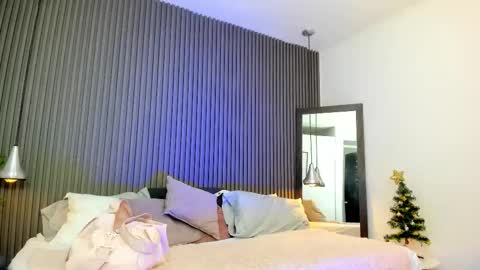 Lizza online show from December 16, 11:37 am