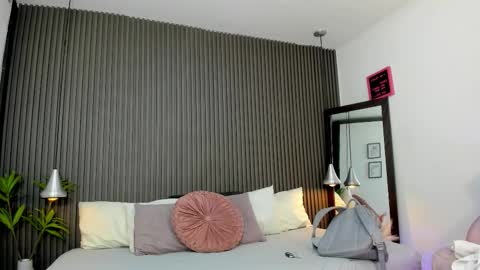 Lizza online show from February 3, 11:26 am