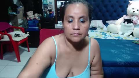 Snapshot of pervert_mommy_x chatting on December 10, 7:11 pm SAMY online show from December 10, 7:11 pm