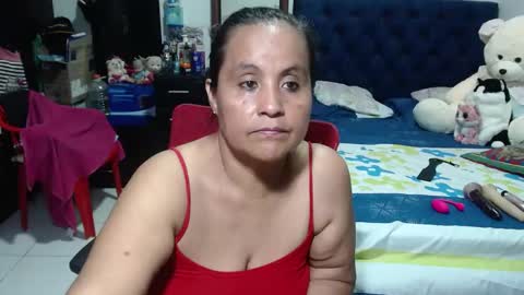 Snapshot of pervert_mommy_x chatting on December 13, 3:00 pm SAMY online show from December 13, 3:00 pm