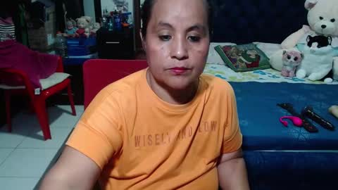 Snapshot of pervert_mommy_x chatting on December 15, 12:17 pm SAMY online show from December 15, 12:17 pm
