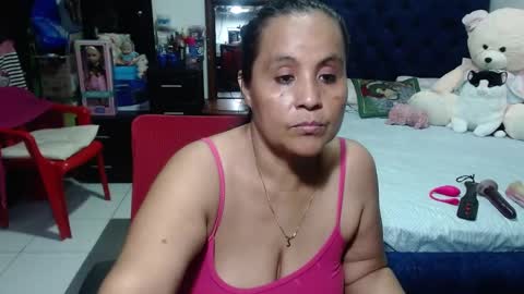 Snapshot of pervert_mommy_x chatting on January 2, 4:46 pm SAMY online show from January 2, 4:46 pm