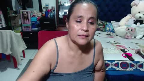 Snapshot of pervert_mommy_x chatting on January 10, 3:06 pm SAMY online show from January 10, 3:06 pm