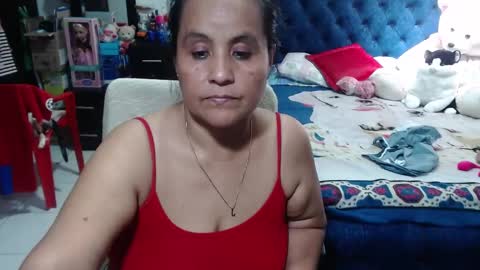 Snapshot of pervert_mommy_x chatting on January 11, 6:12 pm SAMY online show from January 11, 6:12 pm