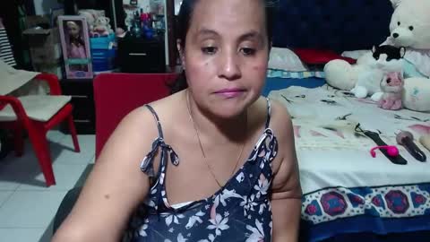 Snapshot of pervert_mommy_x chatting on January 15, 10:17 am SAMY online show from January 15, 10:17 am