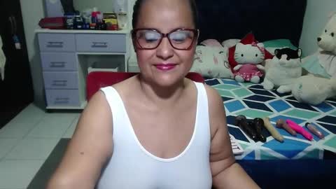 Snapshot of pervert_mommy_x chatting on October 9, 9:40 am SAMY online show from October 9, 9:40 am