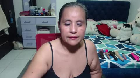 Snapshot of pervert_mommy_x chatting on October 13, 10:59 am SAMY online show from October 13, 10:59 am