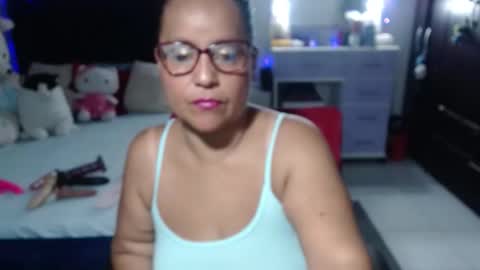 Snapshot of pervert_mommy_x chatting on February 1, 11:42 am SAMY online show from February 1, 11:42 am