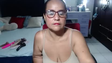 Snapshot of pervert_mommy_x chatting on February 3, 10:42 am SAMY online show from February 3, 10:42 am