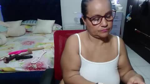 Snapshot of pervert_mommy_x chatting on February 10, 10:30 am SAMY online show from February 10, 10:30 am