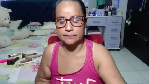 Snapshot of pervert_mommy_x chatting on February 11, 10:09 am SAMY online show from February 11, 10:09 am