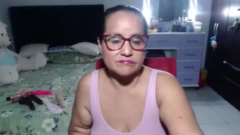 Snapshot of pervert_mommy_x chatting on February 20, 10:38 am SAMY online show from February 20, 10:38 am