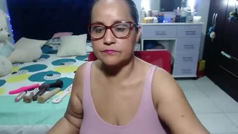 Snapshot of pervert_mommy_x chatting on March 3, 11:27 am SAMY online show from March 3, 11:27 am