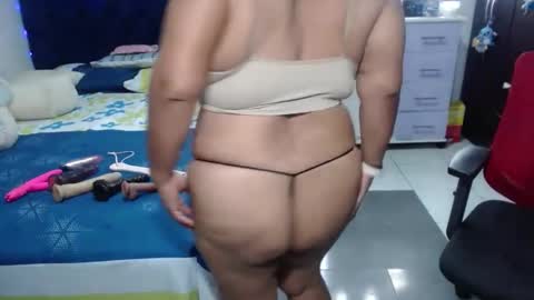 Snapshot of pervert_mommy_x chatting on March 8, 12:53 pm SAMY online show from March 8, 12:53 pm
