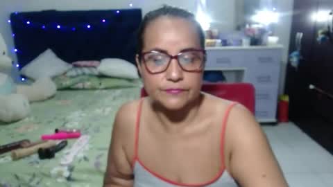 Snapshot of pervert_mommy_x chatting on March 14, 11:15 am SAMY online show from March 14, 11:15 am