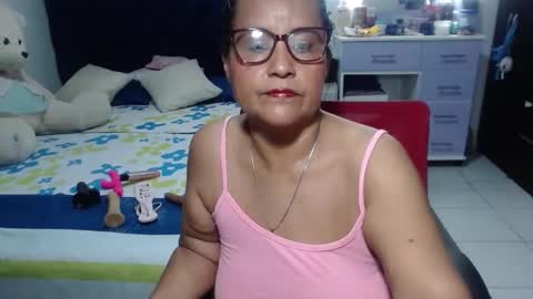 Snapshot of pervert_mommy_x chatting on April 9, 11:04 am SAMY online show from April 9, 11:04 am