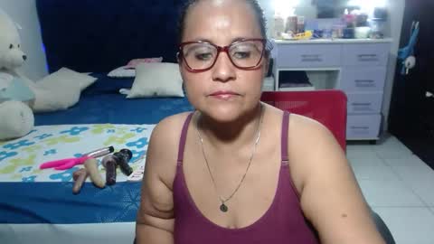 Snapshot of pervert_mommy_x chatting on April 10, 10:31 am SAMY online show from April 10, 10:31 am