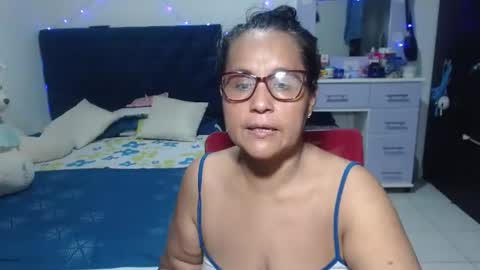 Snapshot of pervert_mommy_x chatting on April 14, 9:59 am SAMY online show from April 14, 9:59 am
