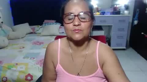 Snapshot of pervert_mommy_x chatting on April 20, 10:29 am SAMY online show from April 20, 10:29 am