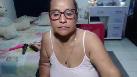 Snapshot of pervert_mommy_x chatting on April 25, 9:56 am SAMY online show from April 25, 9:56 am