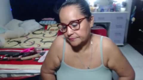 Snapshot of pervert_mommy_x chatting on April 29, 10:08 am SAMY online show from April 29, 10:08 am