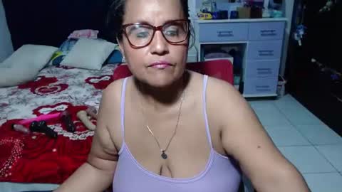Snapshot of pervert_mommy_x chatting on May 19, 10:32 am SAMY online show from May 19, 10:32 am