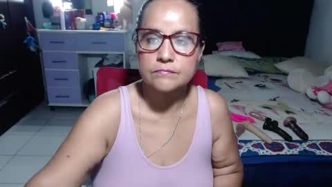 Snapshot of pervert_mommy_x chatting on June 29, 11:21 am SAMY online show from June 29, 11:21 am