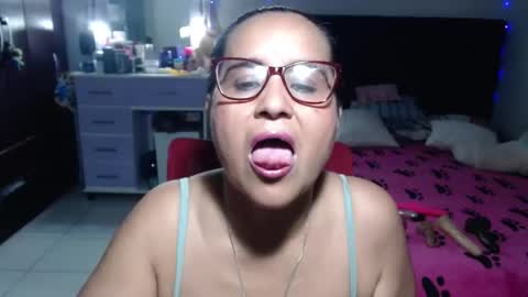 Snapshot of pervert_mommy_x chatting on July 7, 9:46 am SAMY online show from July 7, 9:46 am