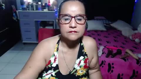 Snapshot of pervert_mommy_x chatting on July 13, 9:45 am SAMY online show from July 13, 9:45 am