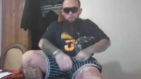 AKA perverted Step Daddy online show from April 3, 8:18 pm