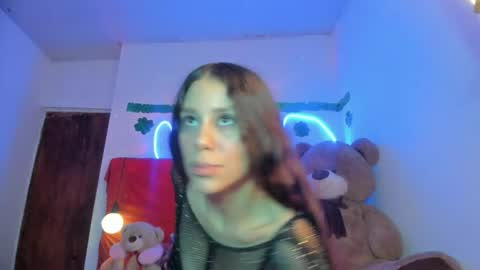 Snapshot of pervertida588941 chatting on April 21, 1:42 am amara online show from April 21, 1:42 am
