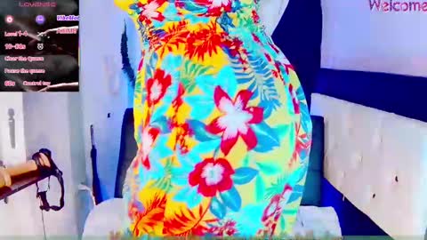 Snapshot of pervertmom_ chatting on February 16, 8:11 pm ESMERALDA online show from February 16, 8:11 pm