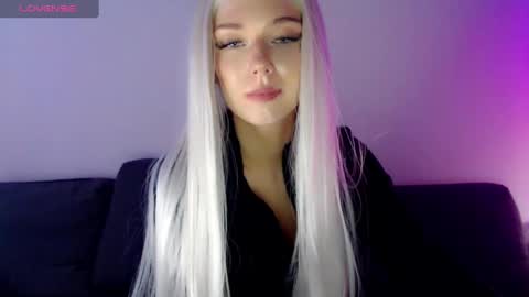 Isabella online show from January 30, 1:21 pm