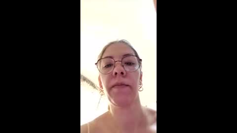 Lisa -  online show from March 11, 7:47 am