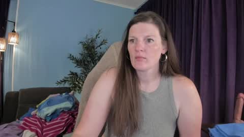 Snapshot of pessimistically_optimistic chatting on April 22, 11:34 am Kelly online show from April 22, 11:34 am