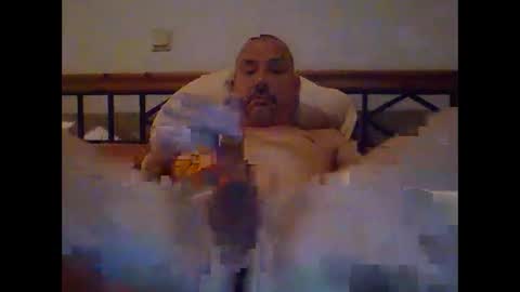 Snapshot of pet09 chatting on January 6, 10:37 pm pet09 online show from January 6, 10:37 pm