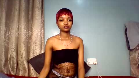 Snapshot of petal_palette chatting on August 7, 11:51 pm Lolly online show from August 7, 11:51 pm