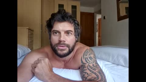 Snapshot of pete_le_meat chatting on May 12, 6:21 am pete_le_meat online show from May 12, 6:21 am