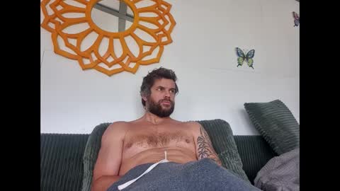 Snapshot of pete_le_meat chatting on May 18, 10:21 am pete_le_meat online show from May 18, 10:21 am